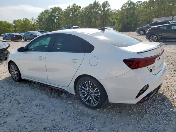 3KPF54AD4RE774017 2024 KIA FORTE - Image 2