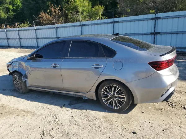 3KPF54AD4RE774552 2024 KIA FORTE - Image 2
