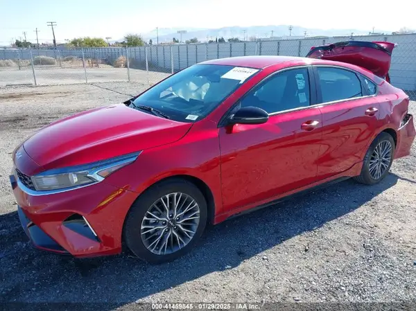 3KPF54AD4RE780612 2024 KIA FORTE - Image 2