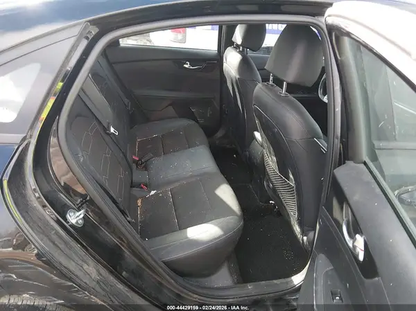 3KPF54AD4RE782019 2024 KIA FORTE - Image 8