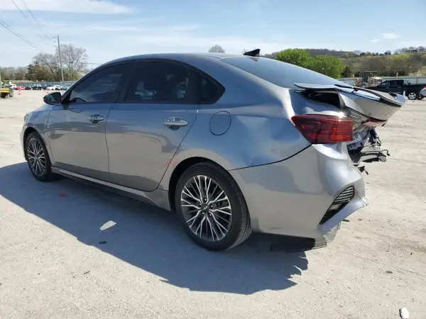 3KPF54AD4RE786071 2024 KIA FORTE - Image 2