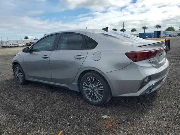 3KPF54AD4RE786085 2024 KIA FORTE - Image 2