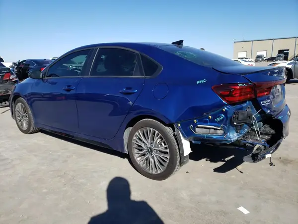 3KPF54AD4RE792517 2024 KIA FORTE - Image 2