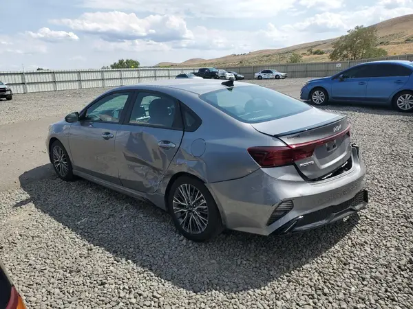 3KPF54AD4RE803385 2024 KIA FORTE - Image 2