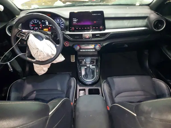 3KPF54AD4RE804391 2024 KIA FORTE - Image 8