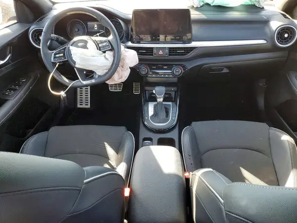 3KPF54AD4RE806576 2024 KIA FORTE - Image 8