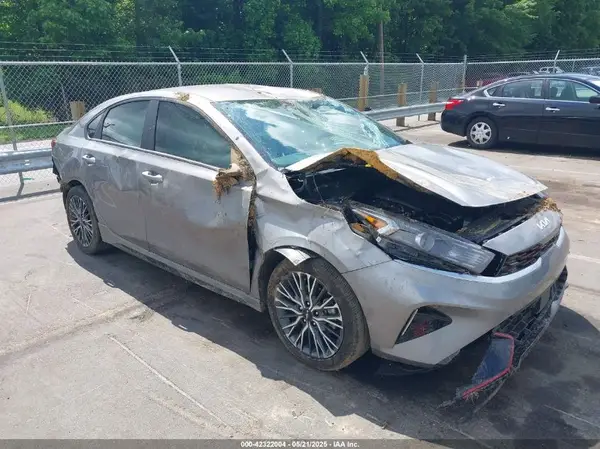 3KPF54AD4RE814452 2024 KIA FORTE - Image 1
