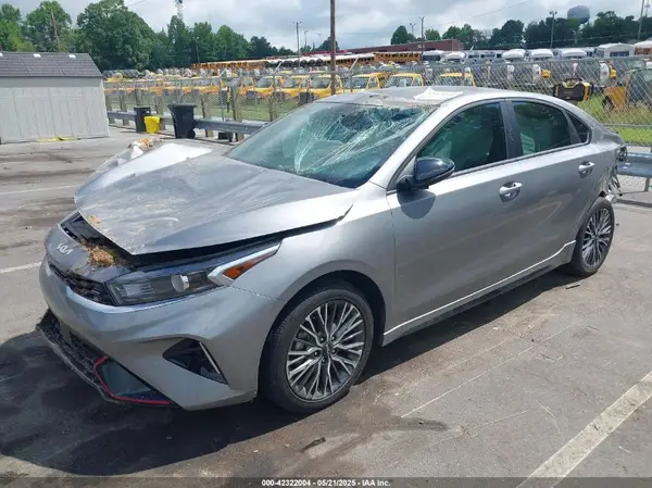 3KPF54AD4RE814452 2024 KIA FORTE - Image 2