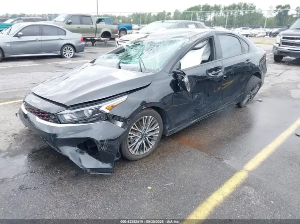 3KPF54AD4RE814502 2024 KIA FORTE - Image 2