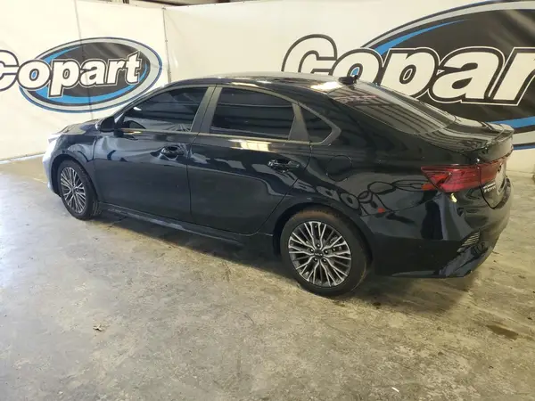 3KPF54AD4RE815603 2024 KIA FORTE - Image 2