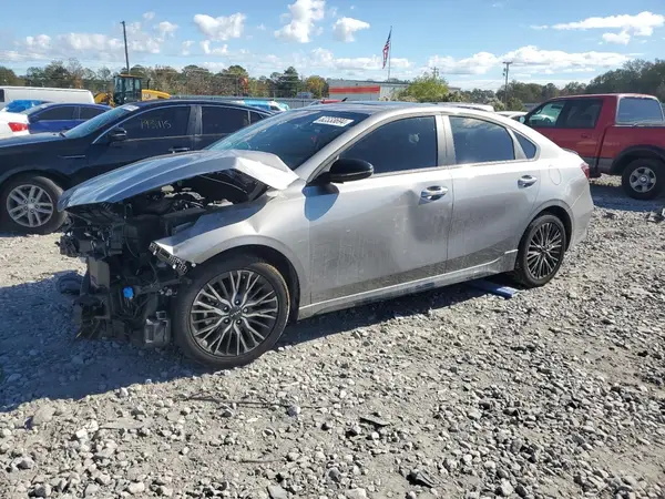 3KPF54AD4RE816458 2024 KIA FORTE - Image 1