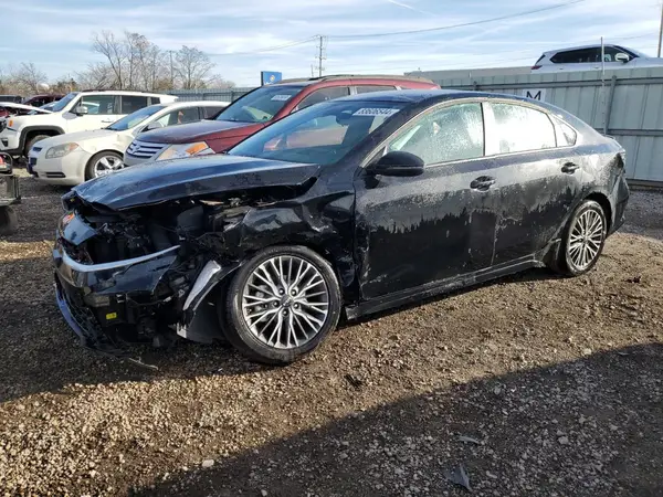 3KPF54AD4RE829470 2024 KIA FORTE - Image 1