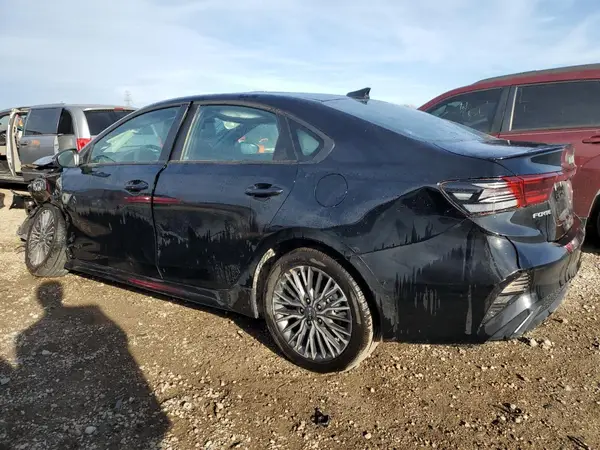 3KPF54AD4RE829470 2024 KIA FORTE - Image 2