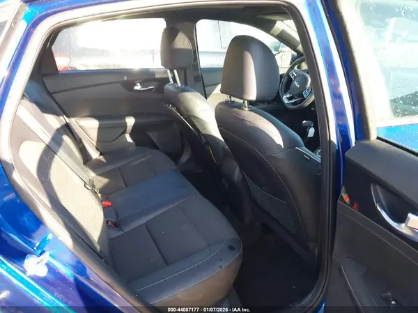 3KPF54AD4RE829484 2024 KIA FORTE - Image 8