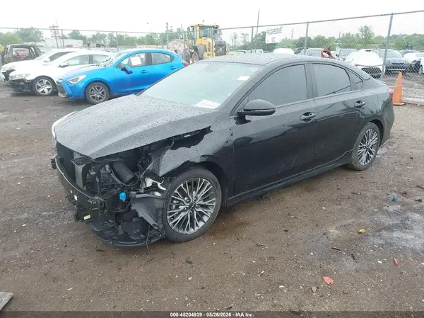 3KPF54AD4RE830098 2024 KIA FORTE - Image 2