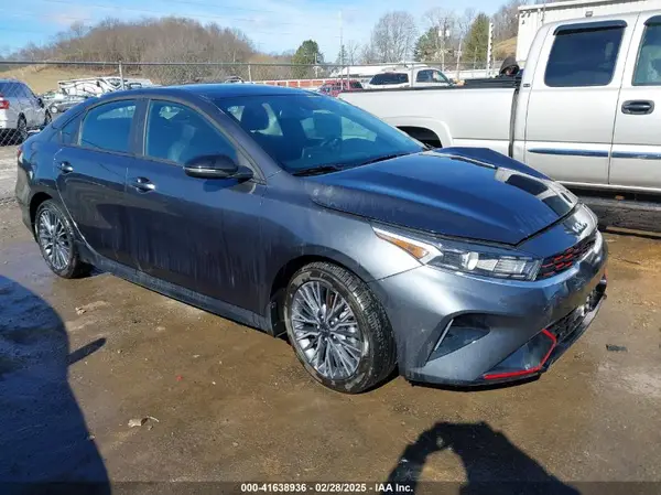 3KPF54AD4RE831820 2024 KIA FORTE - Image 1