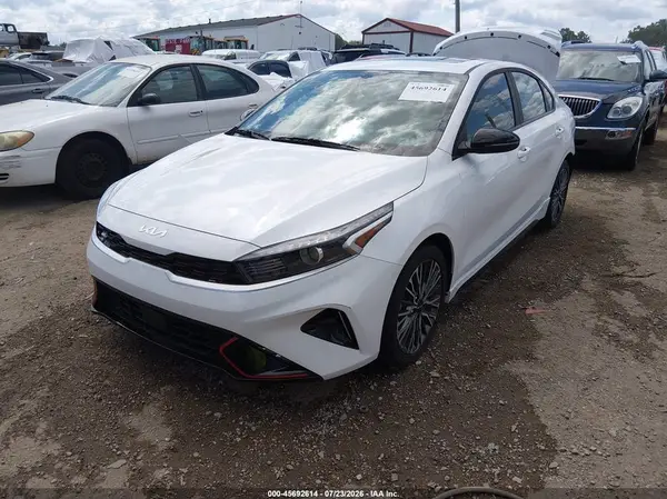 3KPF54AD4RE838444 2024 KIA FORTE - Image 2