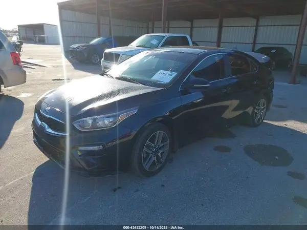 3KPF54AD5KE030321 2019 KIA FORTE - Image 2