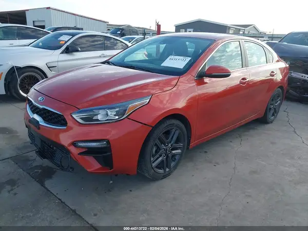 3KPF54AD5KE061052 2019 KIA FORTE - Image 2