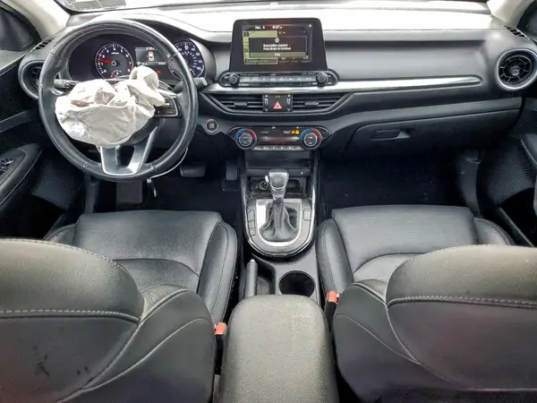 3KPF54AD5KE070639 2019 KIA FORTE - Image 8
