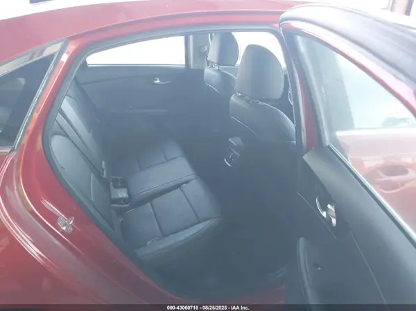 3KPF54AD5KE084315 2019 KIA FORTE - Image 8