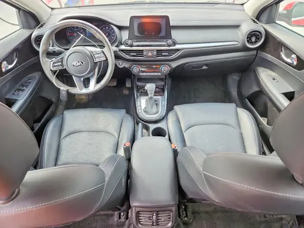 3KPF54AD5KE094777 2019 KIA FORTE - Image 8
