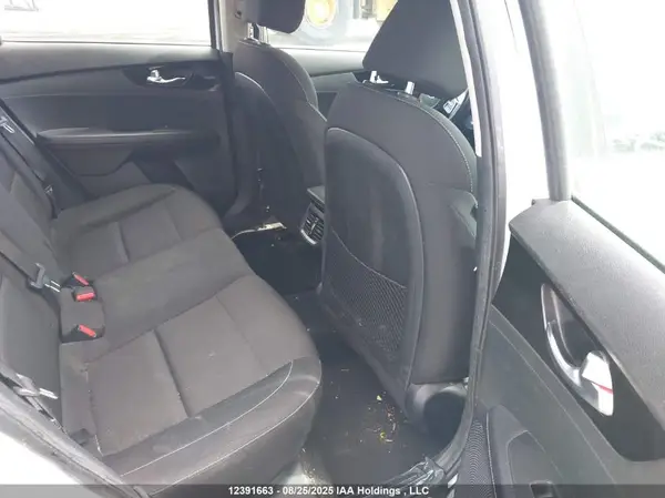 3KPF54AD5KE112937 2019 KIA FORTE - Image 8