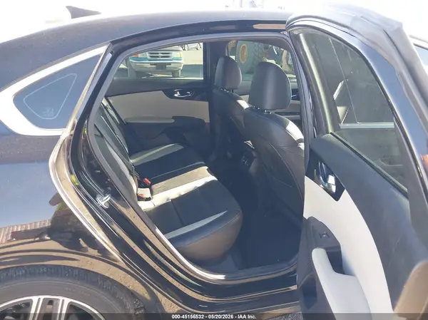 3KPF54AD5LE165798 2020 KIA FORTE - Image 8