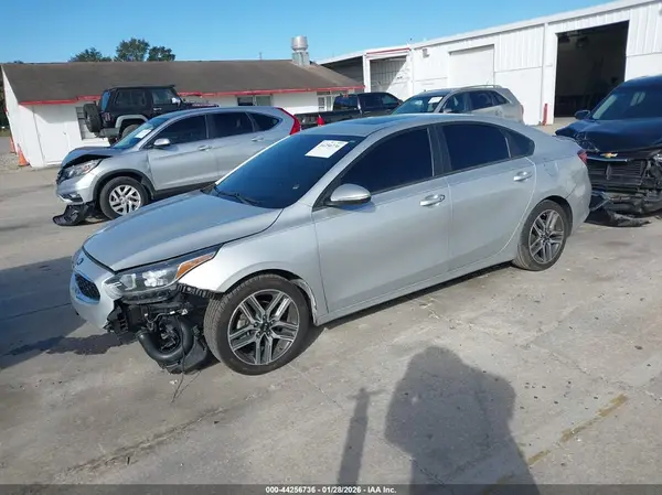 3KPF54AD5LE210190 2020 KIA FORTE - Image 2