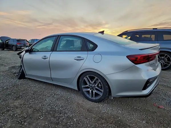 3KPF54AD5LE213879 2020 KIA FORTE - Image 2