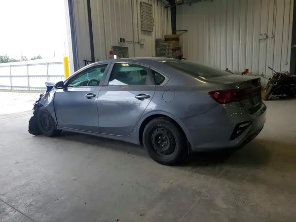 3KPF54AD5LE258143 2020 KIA FORTE - Image 2