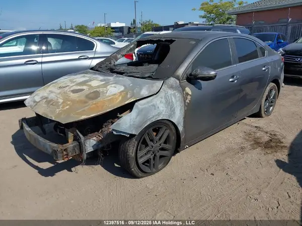 3KPF54AD5ME263733 2021 KIA FORTE - Image 2
