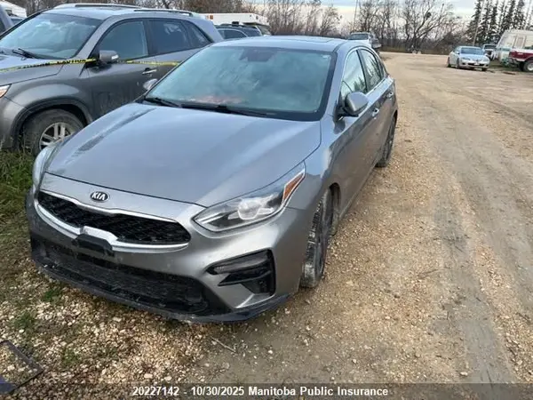 3KPF54AD5ME318519 2021 KIA FORTE - Image 2