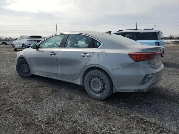 3KPF54AD5ME364805 2021 KIA FORTE - Image 2