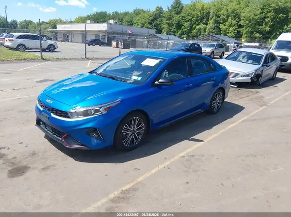 3KPF54AD5NE425944 2022 KIA FORTE - Image 2