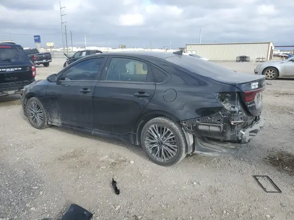 3KPF54AD5NE426706 2022 KIA FORTE - Image 2