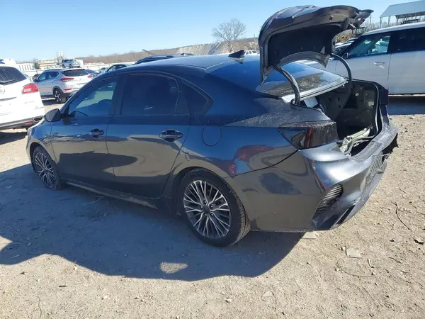 3KPF54AD5NE430366 2022 KIA FORTE - Image 2