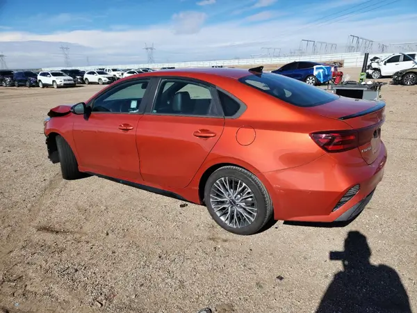 3KPF54AD5NE430822 2022 KIA FORTE - Image 2