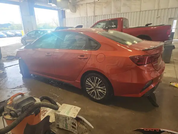 3KPF54AD5NE432313 2022 KIA FORTE - Image 2