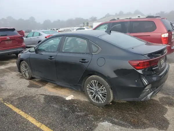 3KPF54AD5NE432957 2022 KIA FORTE - Image 2