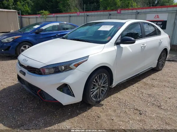 3KPF54AD5NE441447 2022 KIA FORTE - Image 2
