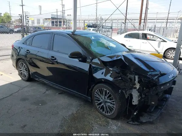 3KPF54AD5NE442789 2022 KIA FORTE - Image 1