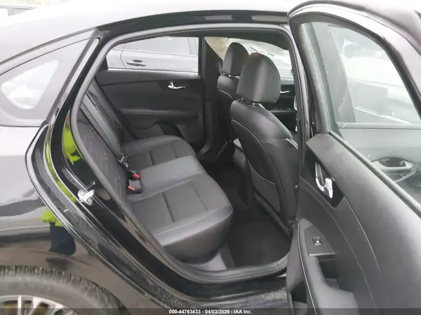 3KPF54AD5NE444722 2022 KIA FORTE - Image 8