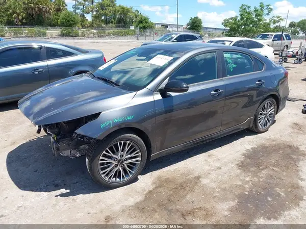 3KPF54AD5NE444882 2022 KIA FORTE - Image 2