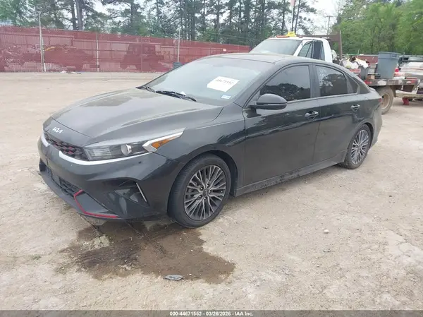 3KPF54AD5NE468986 2022 KIA FORTE - Image 2