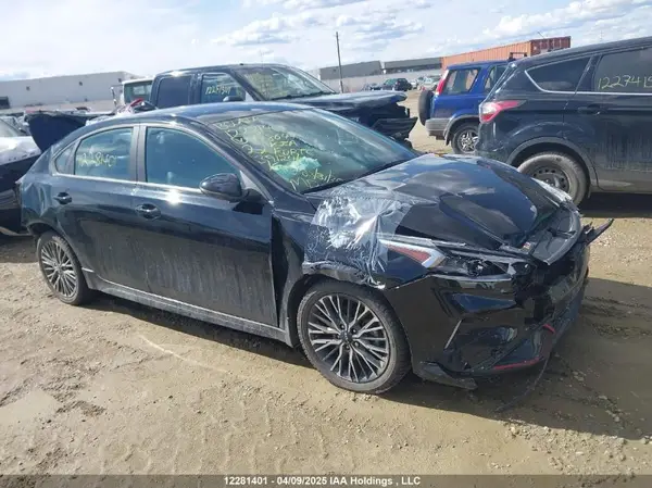 3KPF54AD5NE478644 2022 KIA FORTE - Image 1