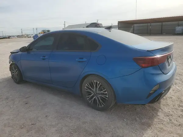 3KPF54AD5NE479129 2022 KIA FORTE - Image 2