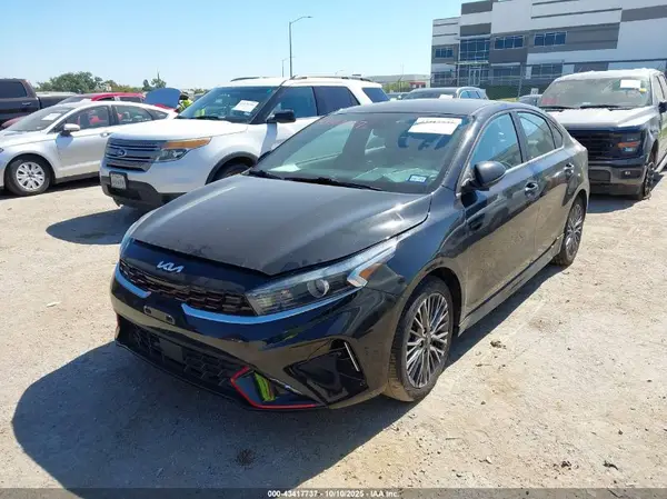 3KPF54AD5NE479860 2022 KIA FORTE - Image 2