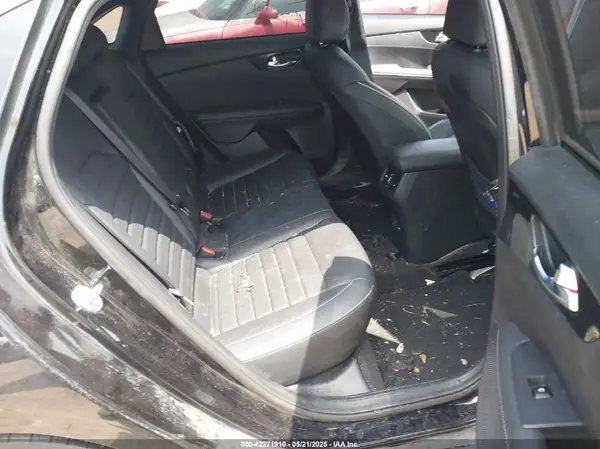 3KPF54AD5NE481043 2022 KIA FORTE - Image 8