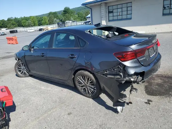 3KPF54AD5NE481611 2022 KIA FORTE - Image 2